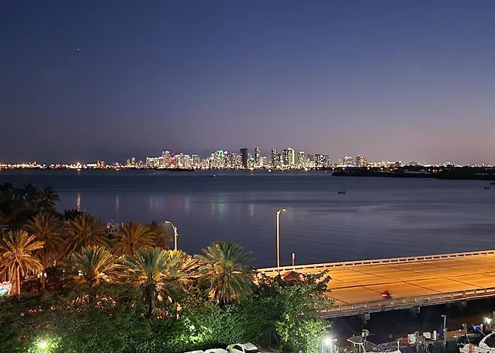 Bayfront Apartment Breathtaking Views- One Bedroom W Balcony- Living Room -Free Parking